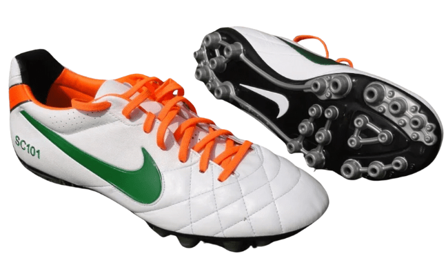 Artificial-ground-soccer-cleats